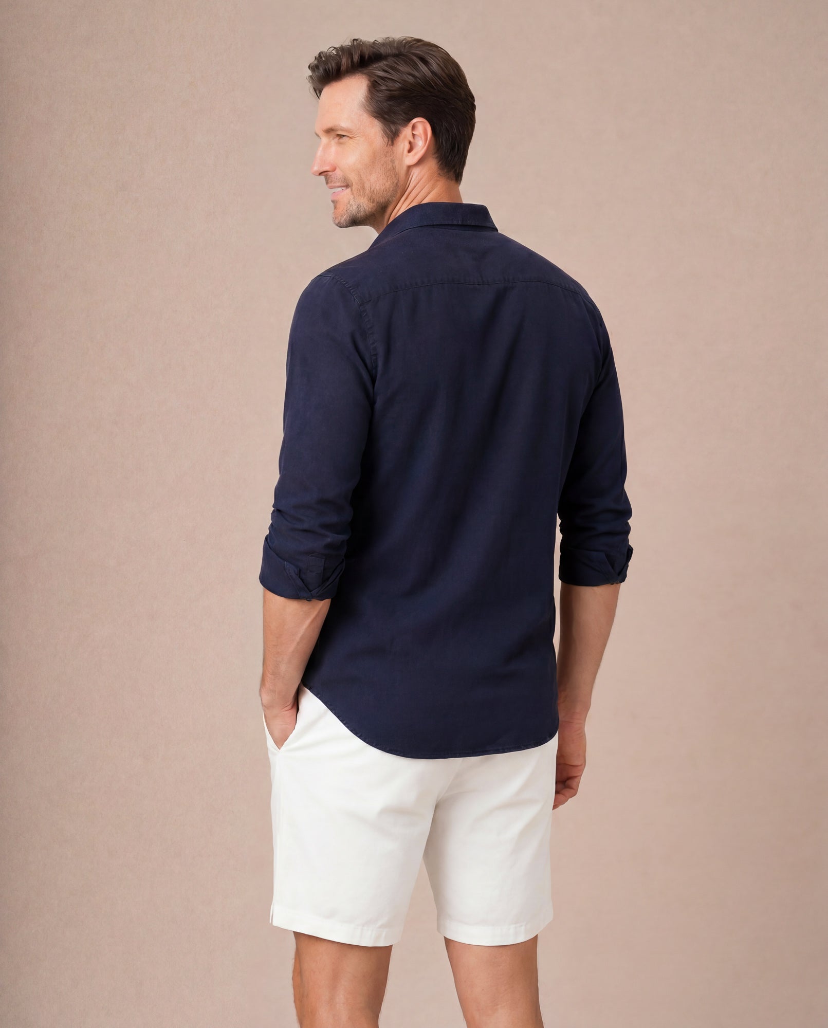 Back view of the tailored fit on Rwenzori men's navy linen shirt