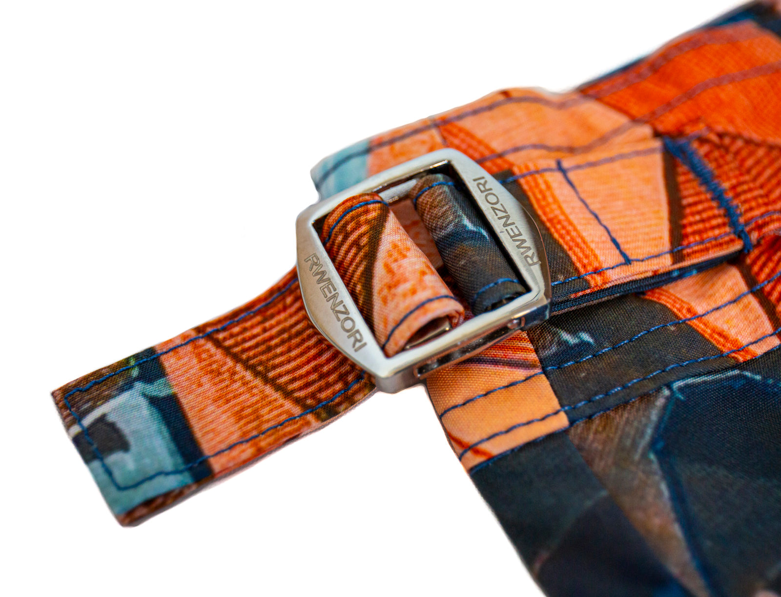 Stainless steel side buckle view of Bali Boats men’s swim shorts by Rwenzori – premium resort wear.